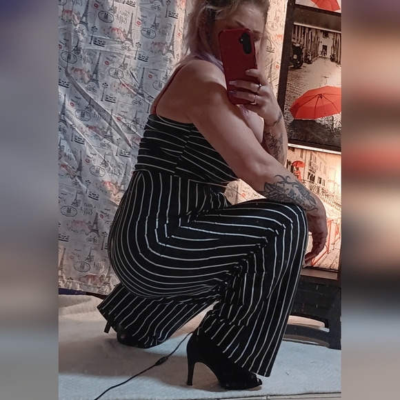 Heart ❤️ Hips. Jumpsuit - Picture 2 of 5